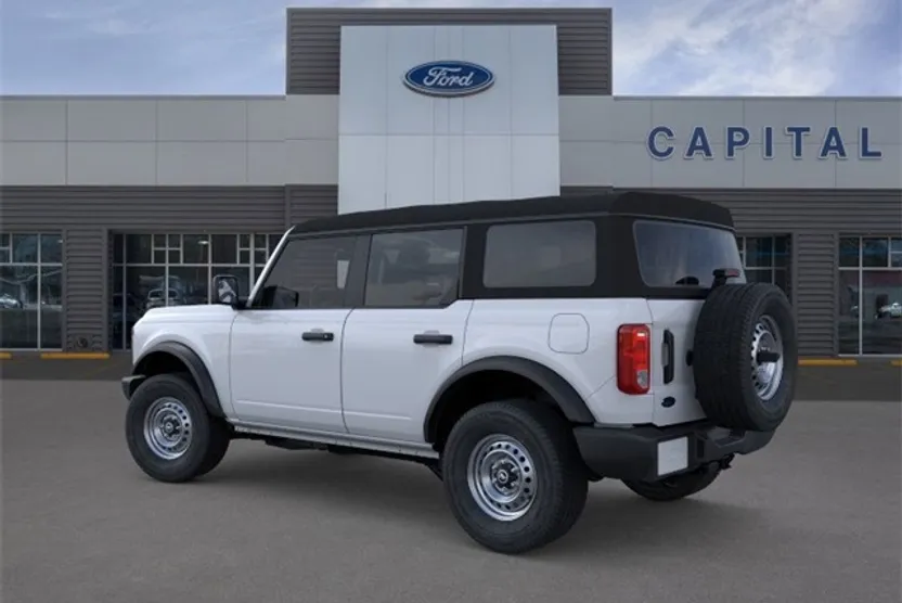 2025 Ford Bronco Base photo 1