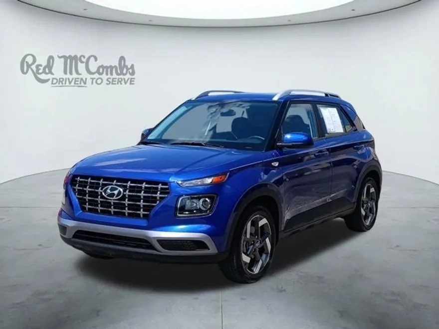 2024 Hyundai Venue SEL photo 1