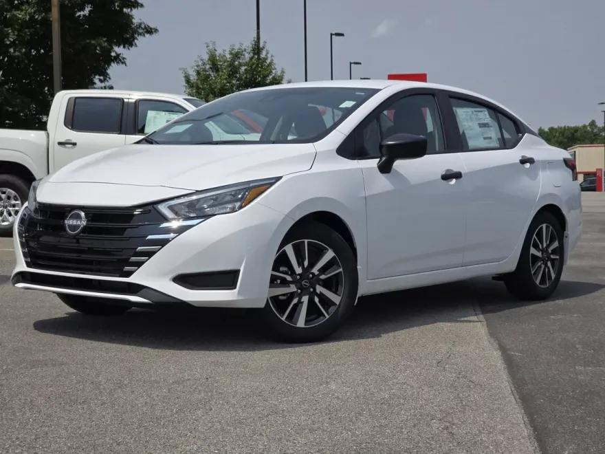 2025 Nissan Versa S photo 1