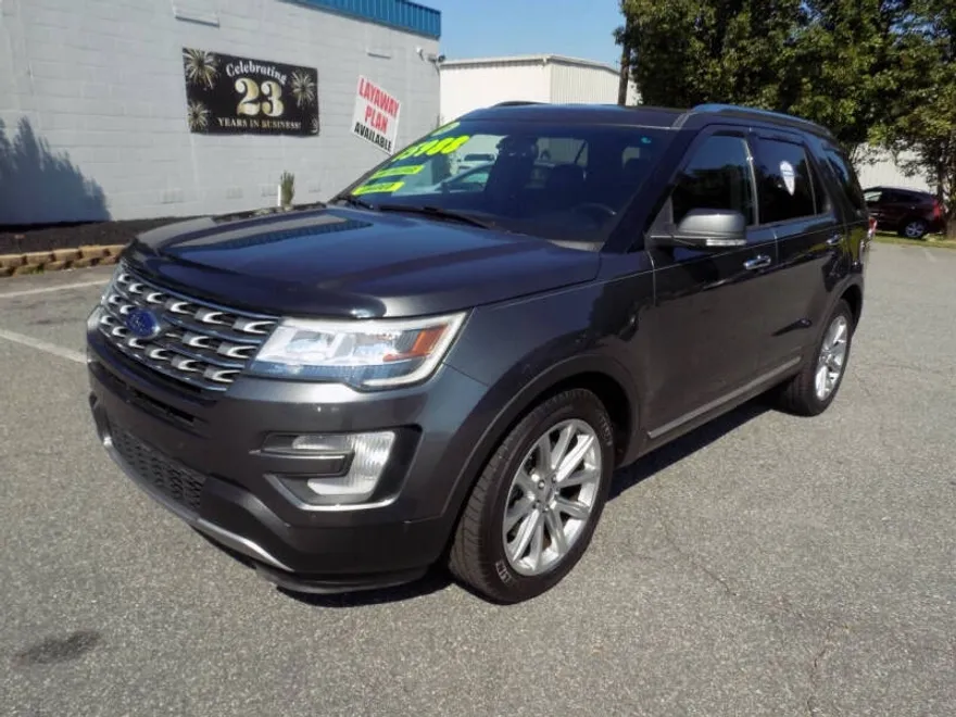 2016 Ford Explorer Limited photo 1