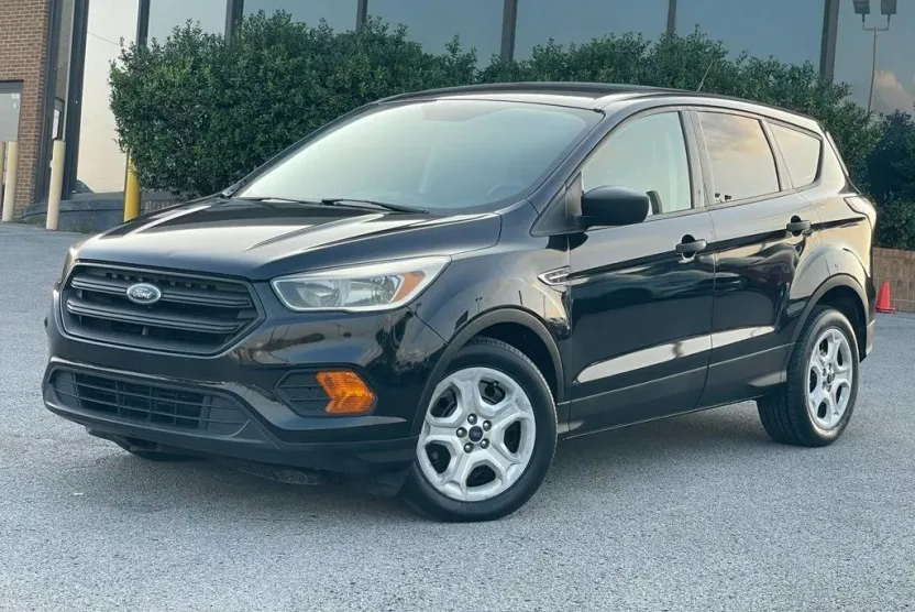 2017 Ford Escape S photo 1