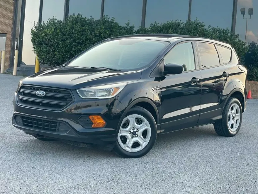 2017 Ford Escape S photo 1