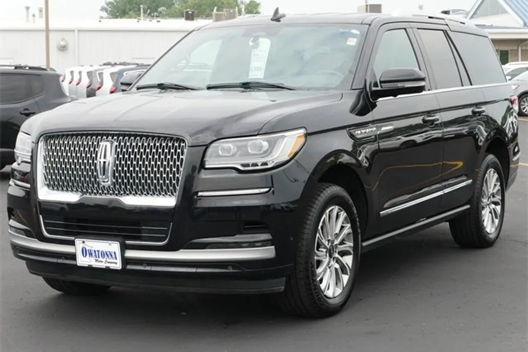 2024 Lincoln Navigator Premiere photo 1