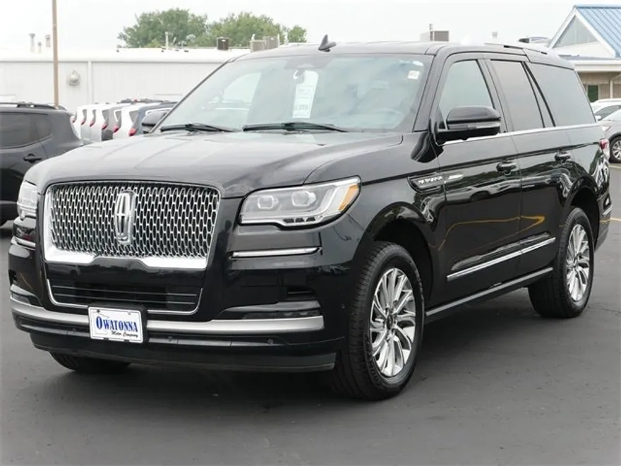 2024 Lincoln Navigator Premiere photo 1