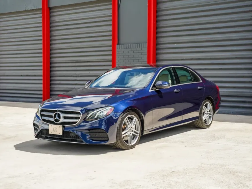 2019 Mercedes Benz E 300 photo 1