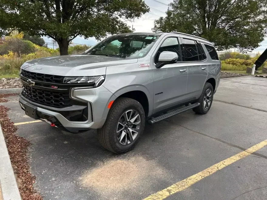 2024 Chevrolet Tahoe Z71 photo 1