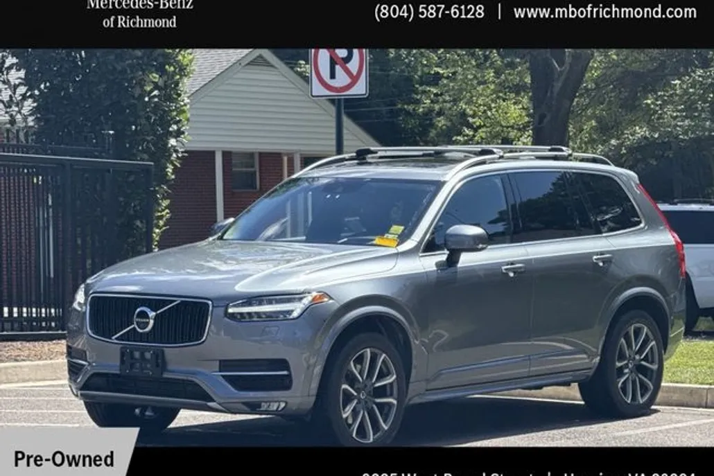 2019 Volvo XC90 T6 Momentum photo 1