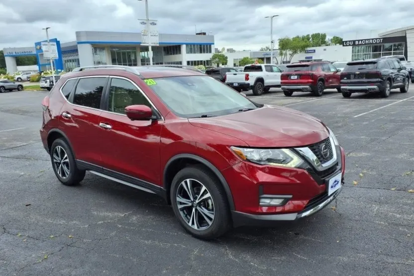 2020 Nissan Rogue SV photo 1