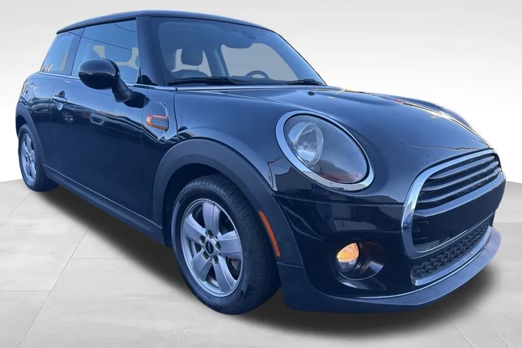 2019 Mini Cooper 2 Door Hardtop photo 1