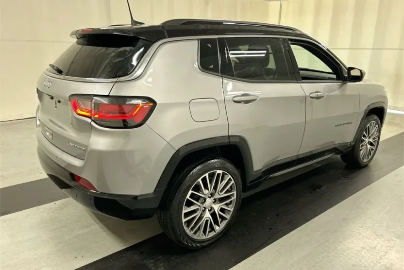 2023 Jeep Compass Limited photo 1