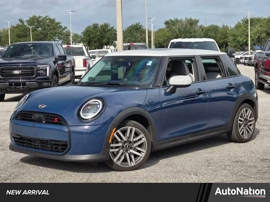 2025 Mini Cooper 4 Door Hardtop S photo 1