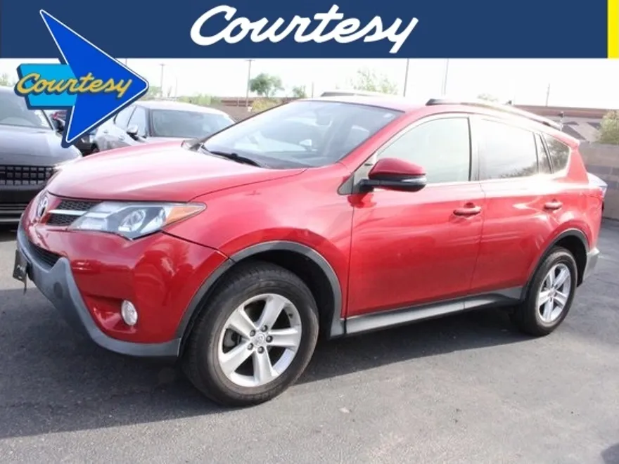2013 Toyota RAV4 XLE photo 1