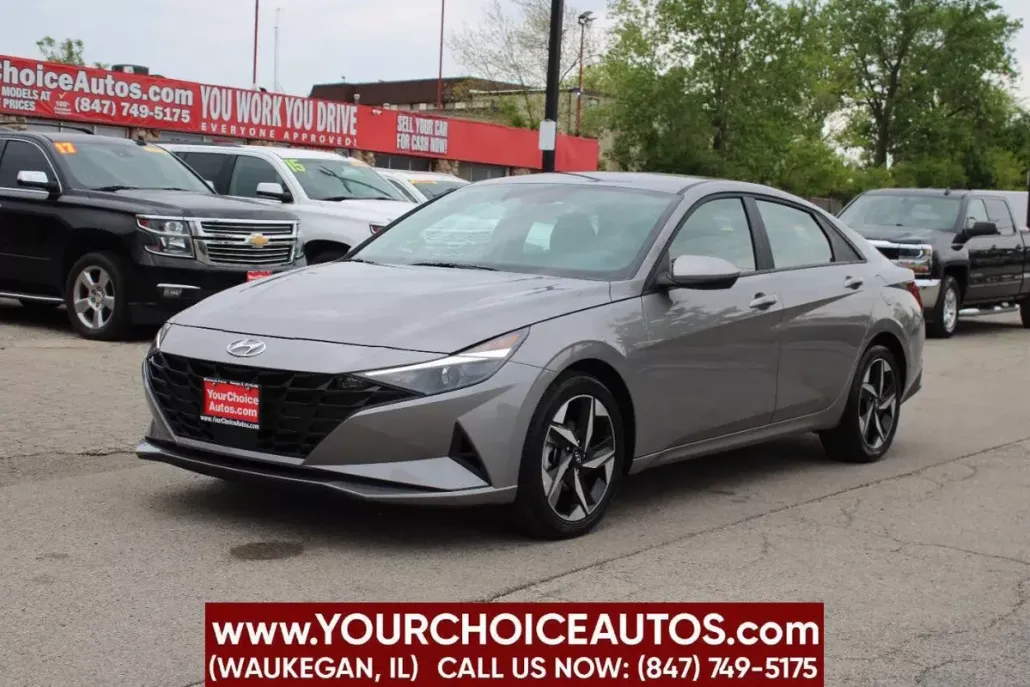 2023 Hyundai Elantra SEL photo 1