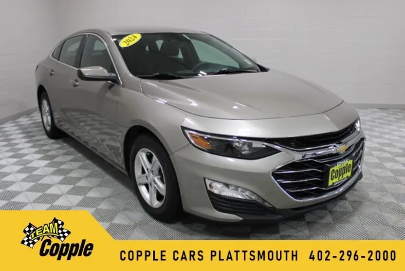 2024 Chevrolet Malibu 1LT photo 1