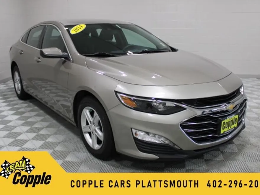 2024 Chevrolet Malibu 1LT photo 1
