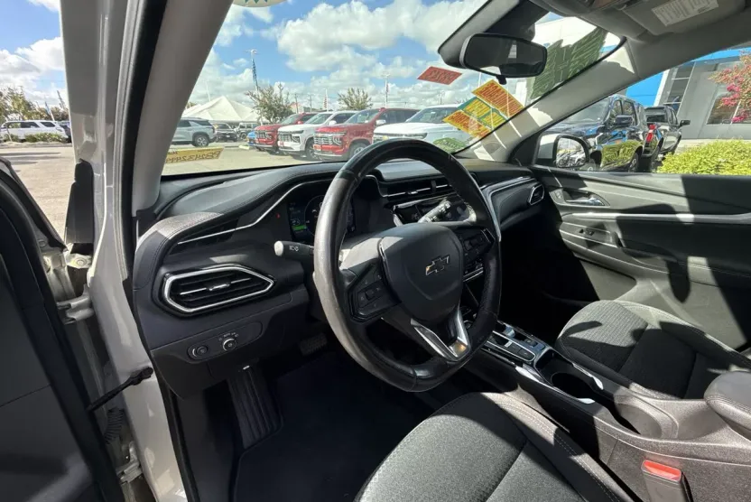 2022 Chevrolet Bolt EUV photo 1