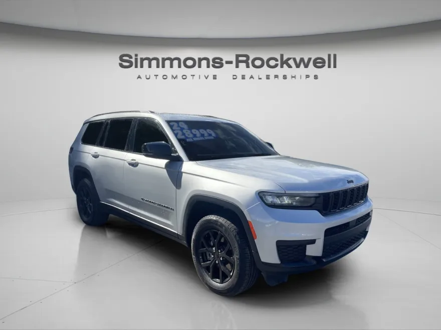 2024 Jeep Grand Cherokee Altitude photo 1