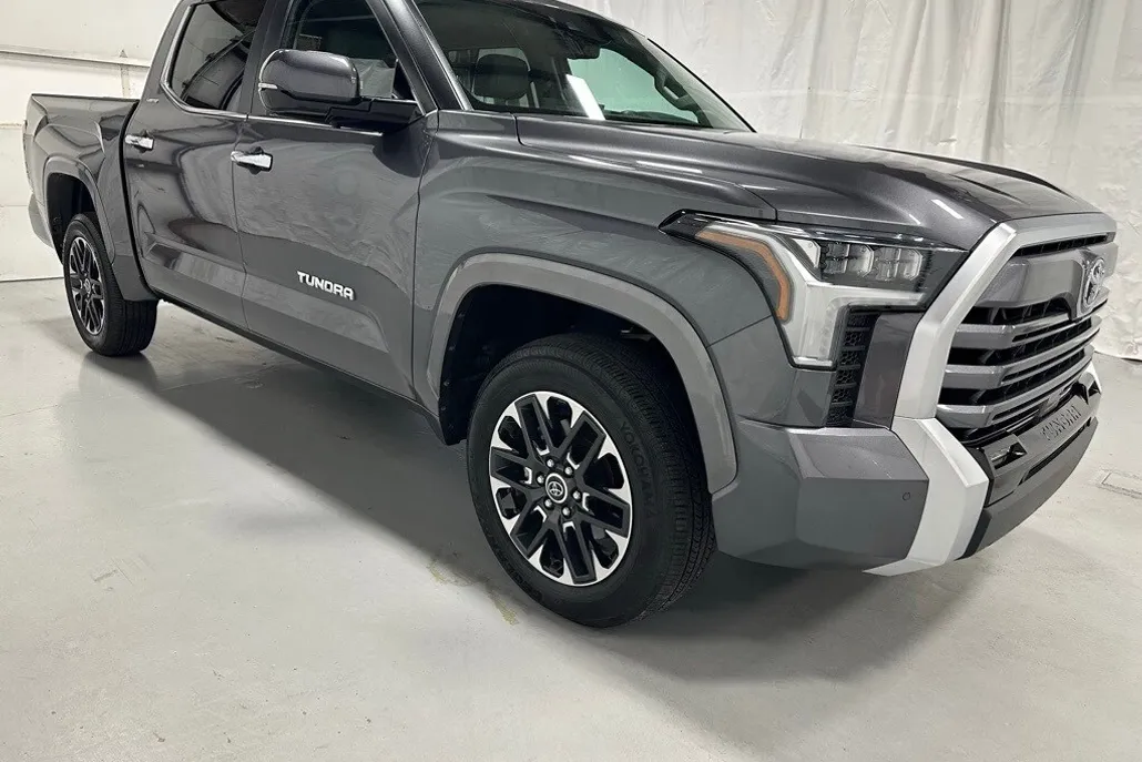 2024 Toyota Tundra Limited photo 1