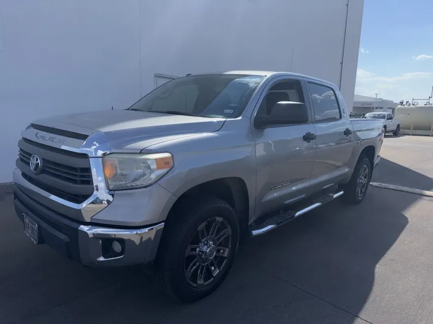 2014 Toyota Tundra SR5 photo 1