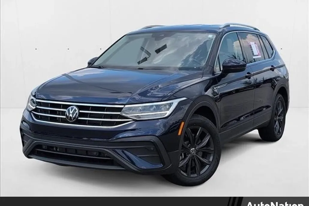 2024 Volkswagen Tiguan Wolfsburg Edition Sport photo 1