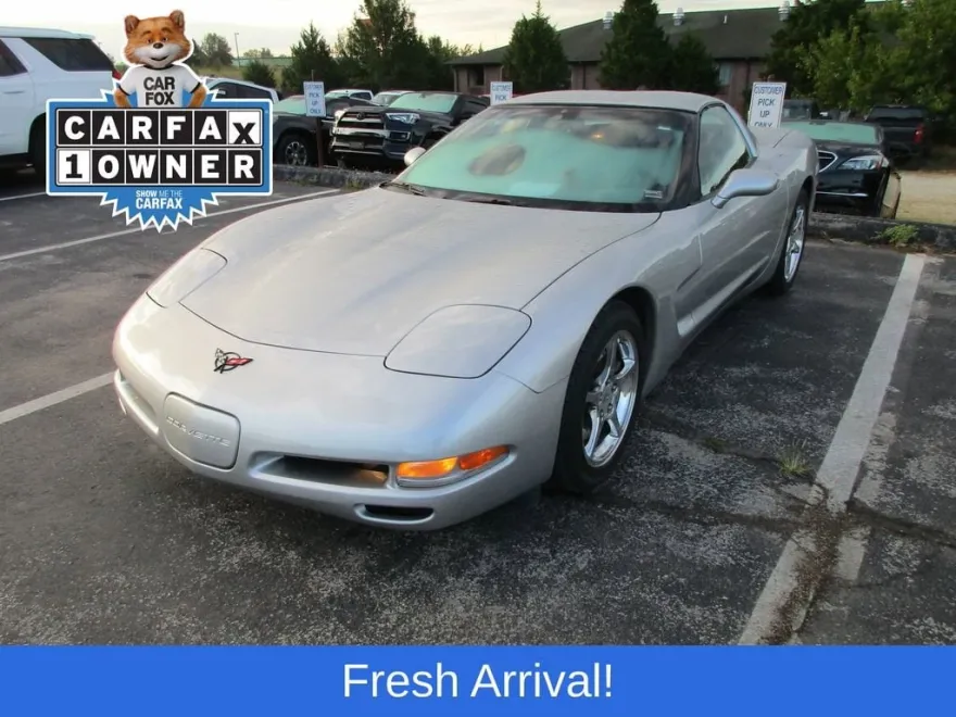 2004 Chevrolet Corvette photo 1