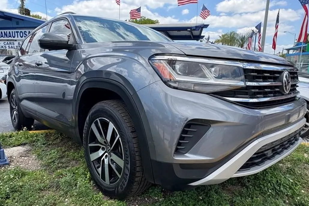 2022 Volkswagen Atlas SE photo 1