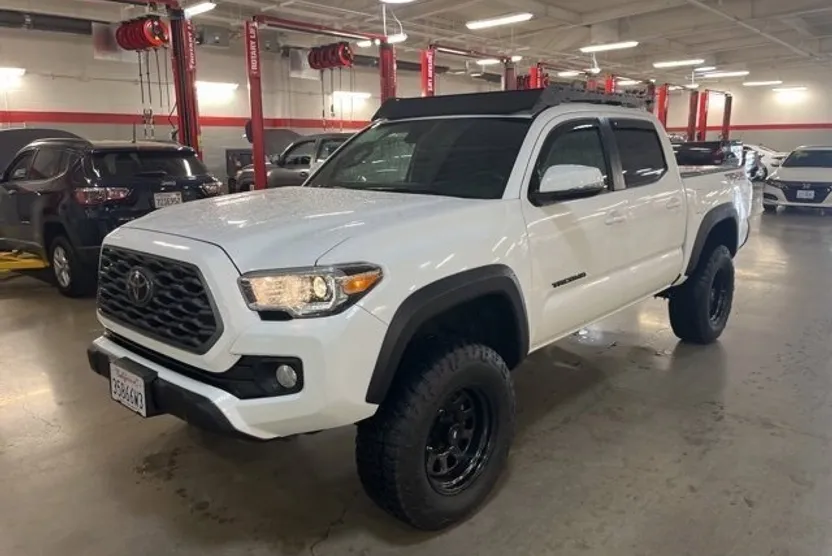 2023 Toyota Tacoma Double Cab photo 1