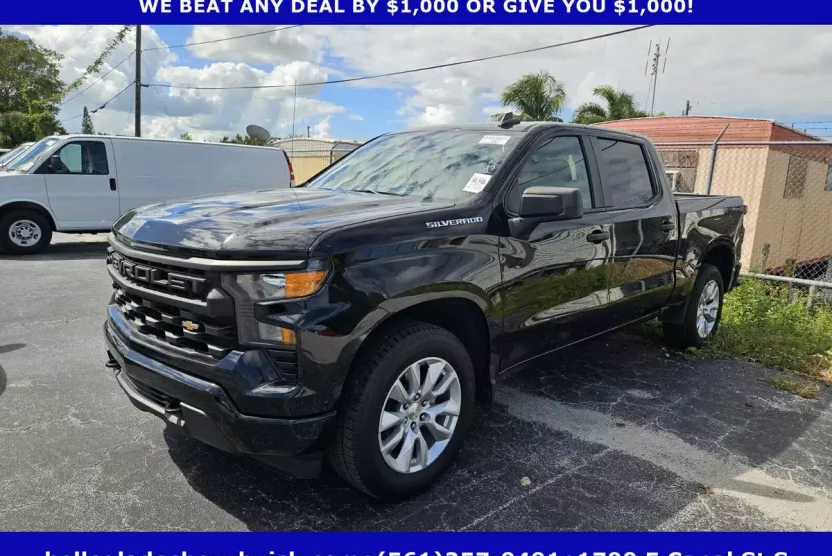 2022 Chevrolet Silverado 1500 Custom photo 1
