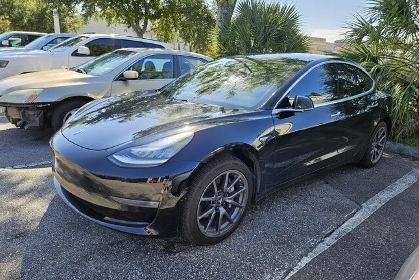 2019 Tesla Model 3 photo 1