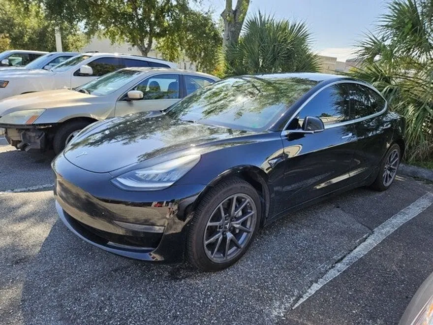 2019 Tesla Model 3 photo 1