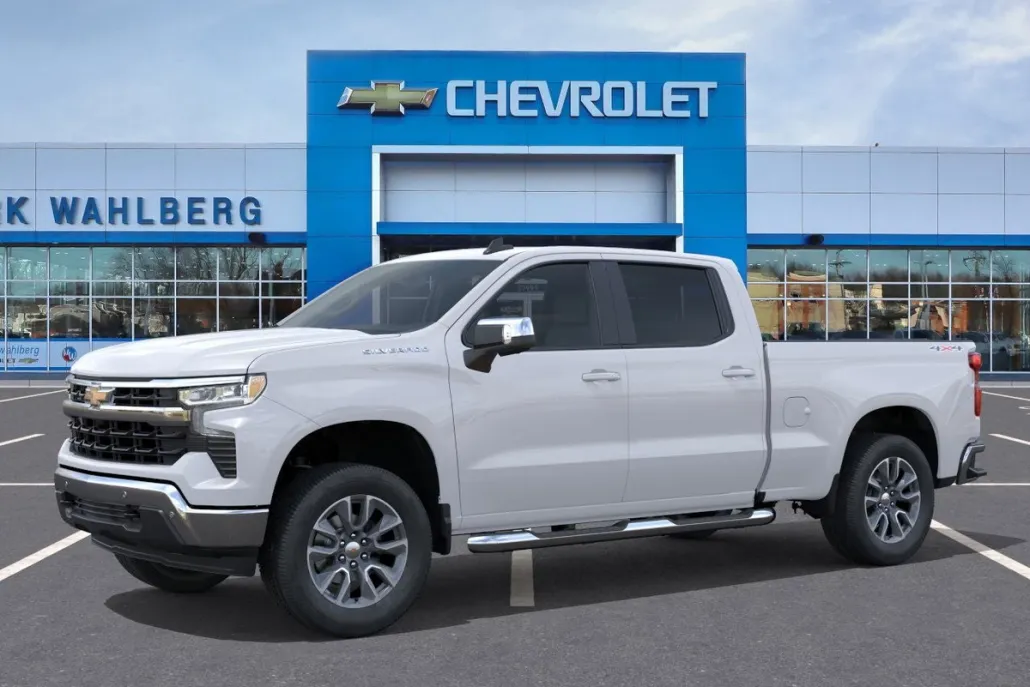 2026 Chevrolet Silverado 1500 LT photo 1