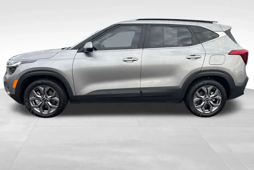 2024 Kia Seltos S photo 1