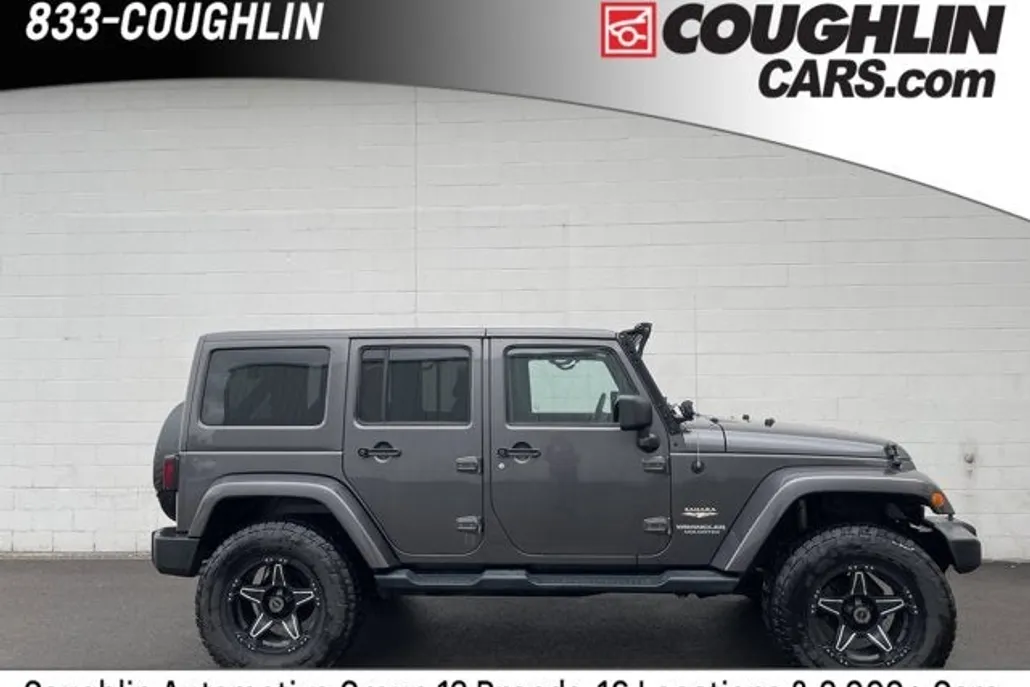 2014 Jeep Wrangler Unlimited Sahara photo 1