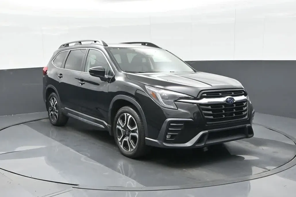2024 Subaru Ascent Limited photo 1