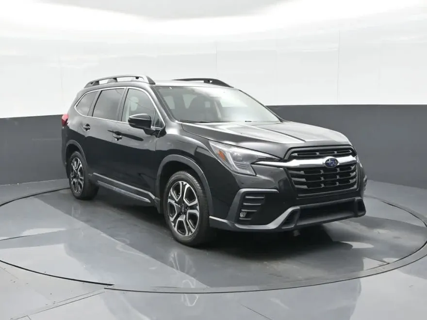 2024 Subaru Ascent Limited photo 1