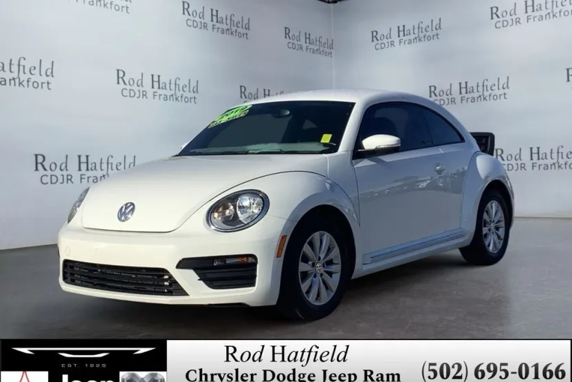 2019 Volkswagen Beetle S photo 1