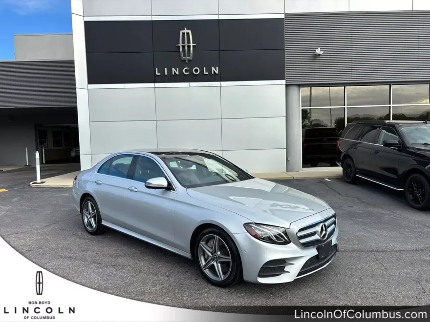 2019 Mercedes Benz E 300 Sedan photo 1