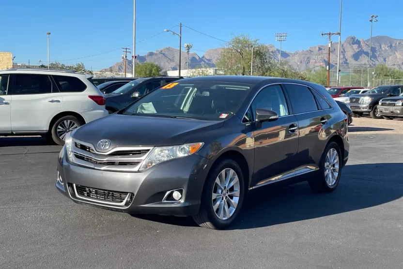 2013 Toyota Venza XLE photo 1