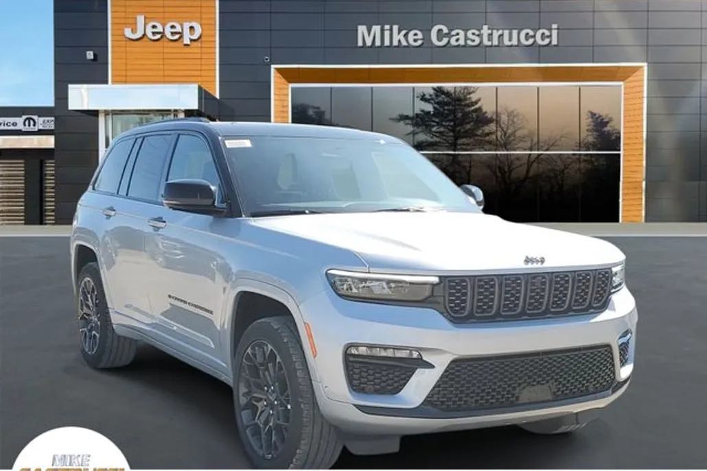 2025 Jeep Grand Cherokee Summit photo 1