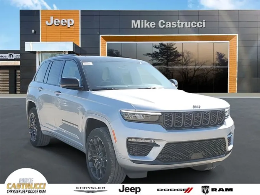2025 Jeep Grand Cherokee Summit photo 1