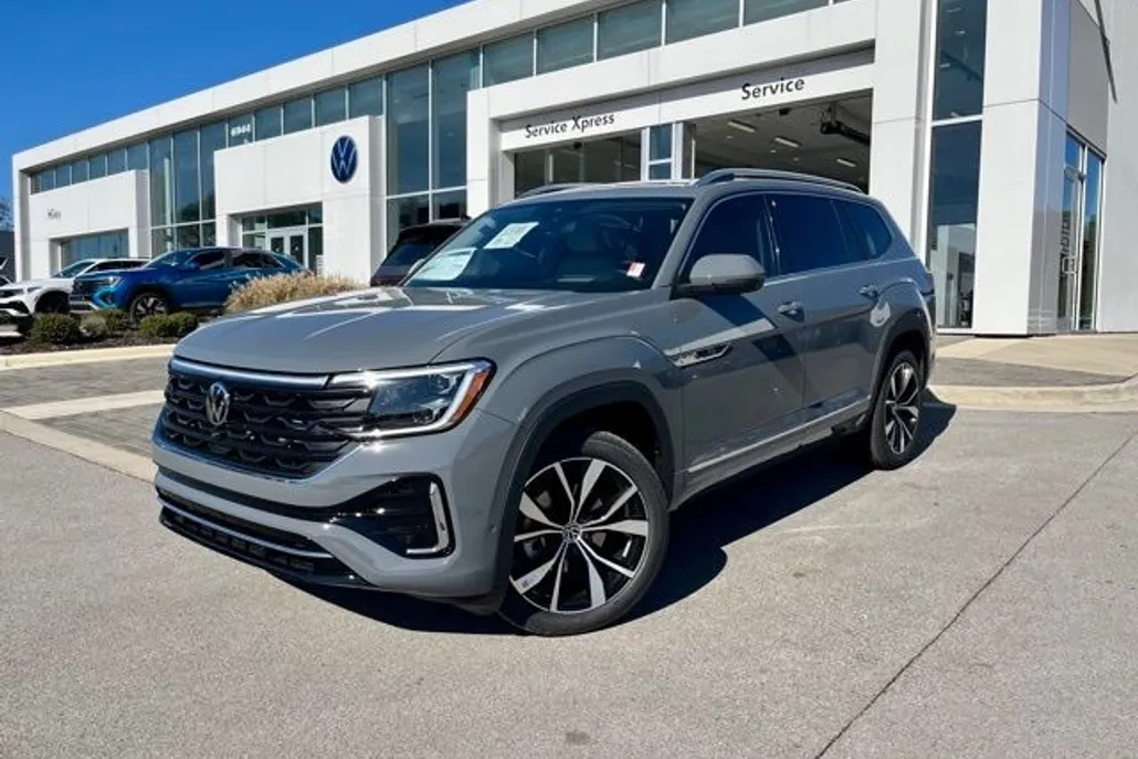 2025 Volkswagen Atlas SE Premium R-Line photo 1