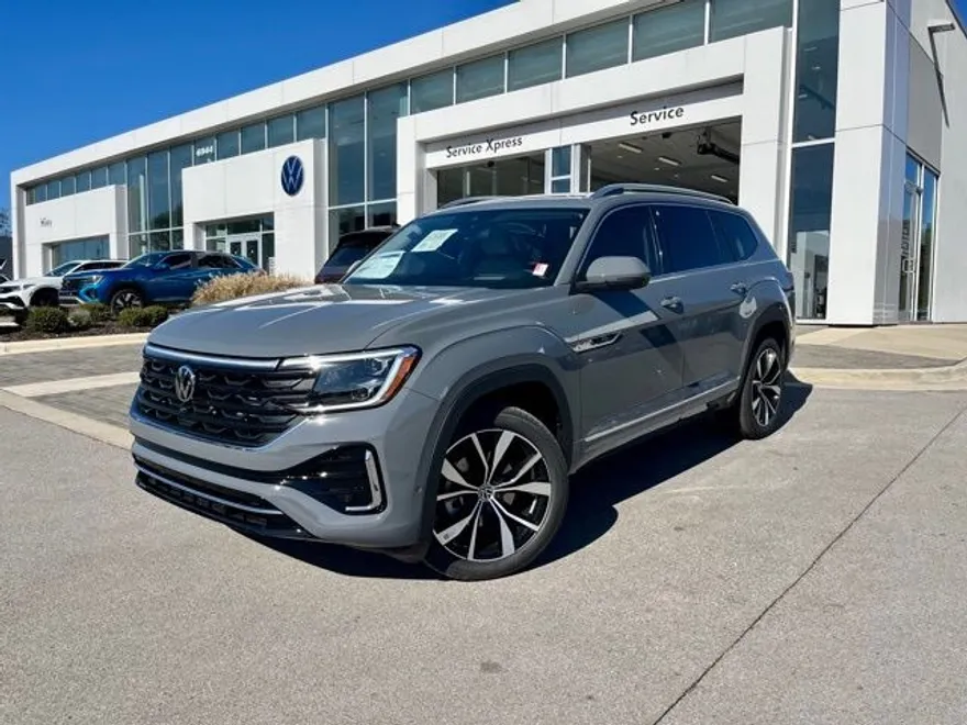 2025 Volkswagen Atlas SE Premium R-Line photo 1