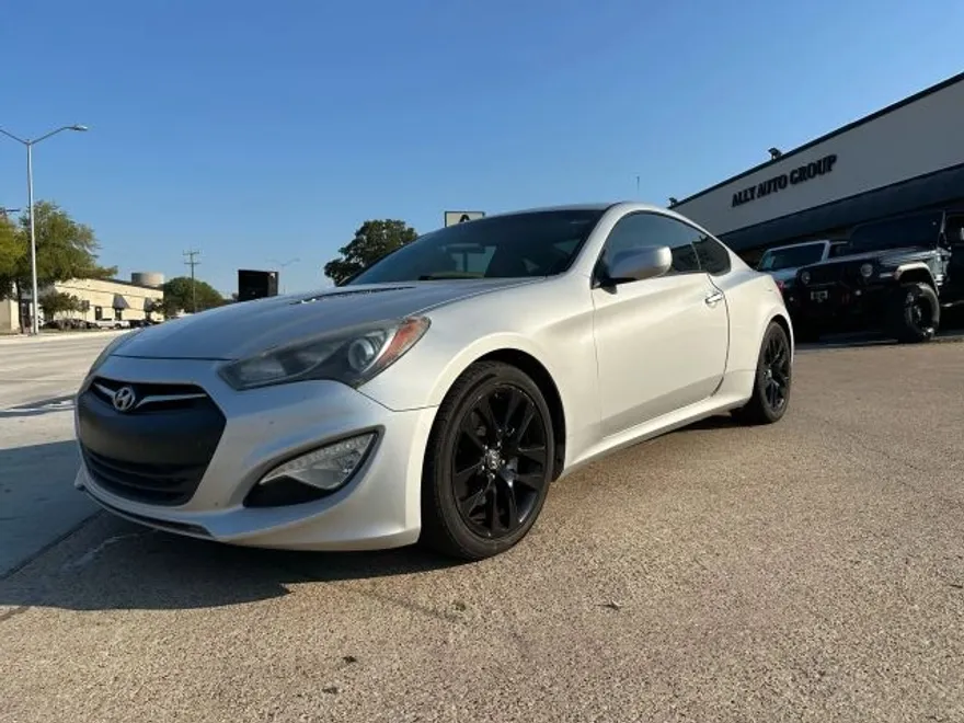 2014 Hyundai Genesis Coupe 2.0T Premium photo 1