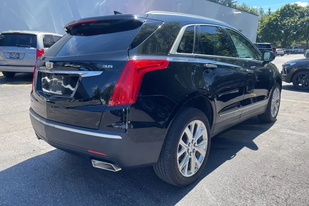 2017 Cadillac XT5 Luxury photo 1