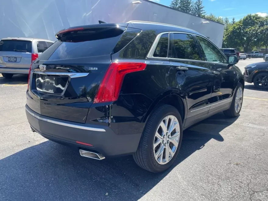 2017 Cadillac XT5 Luxury photo 1