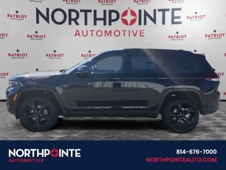 2025 Jeep Grand Cherokee Altitude photo 1