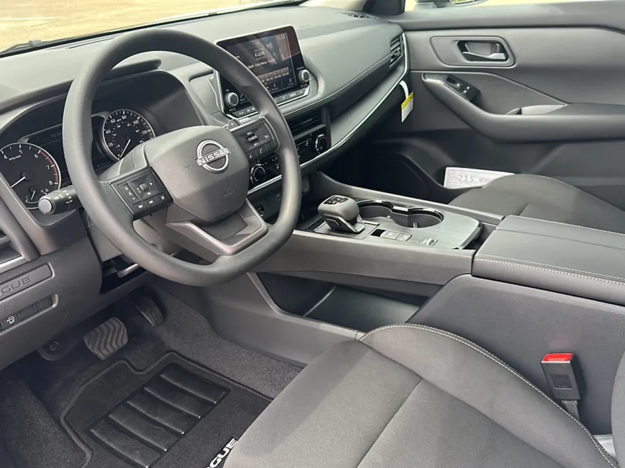 2025 Nissan Rogue S photo 1