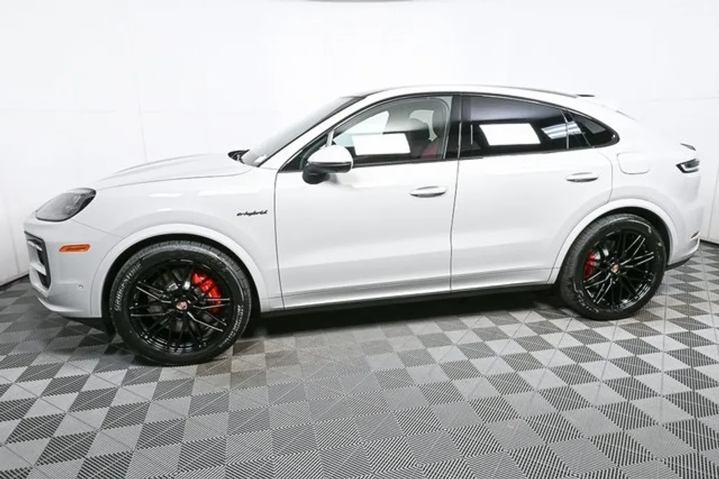 2026 Porsche Cayenne E-Hybrid Coupe S photo 1