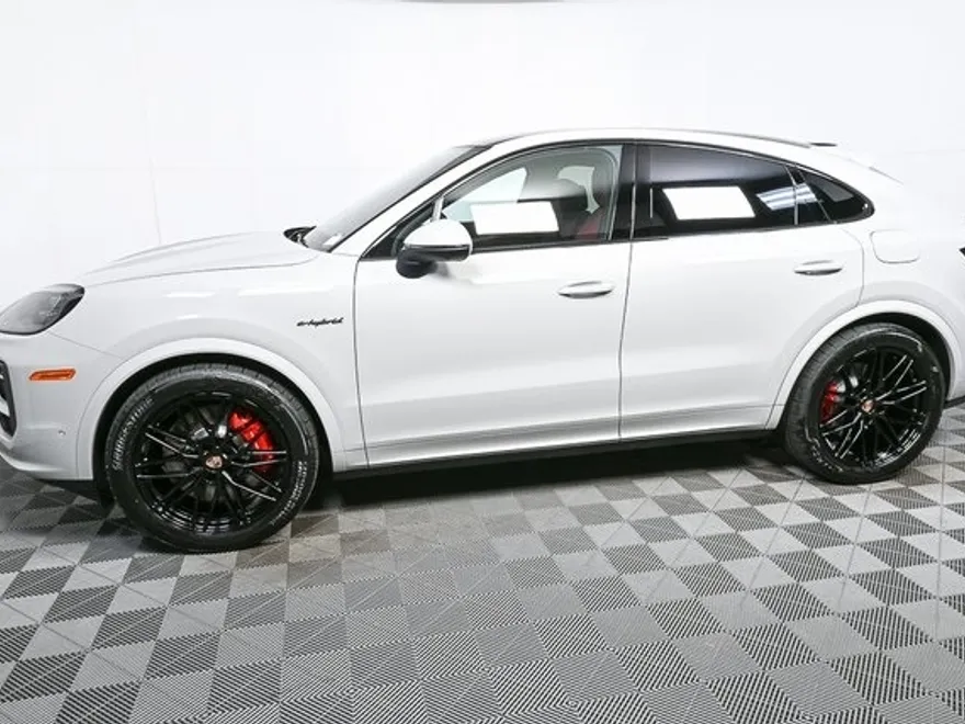 2026 Porsche Cayenne E-Hybrid Coupe S photo 1