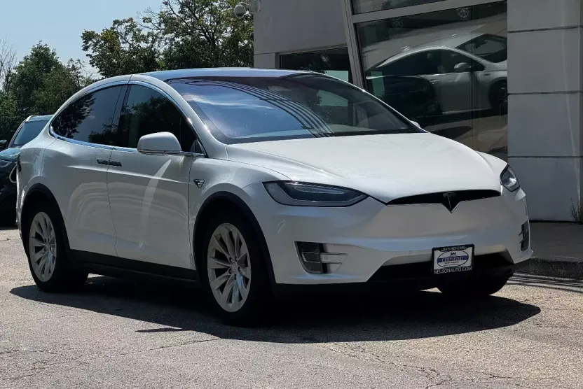 2017 Tesla Model X 75D photo 1